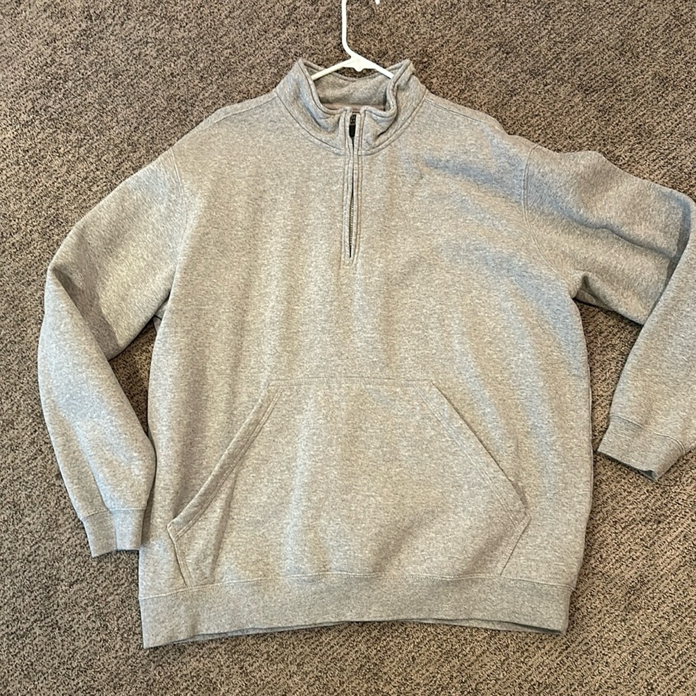 Men’s loose fit carhartt sweatshirt
